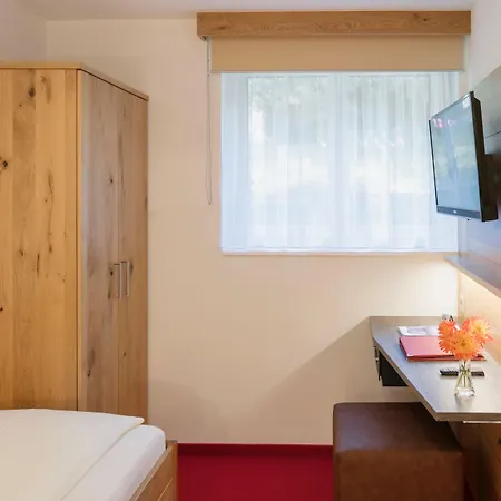 Annex Antika Guest house