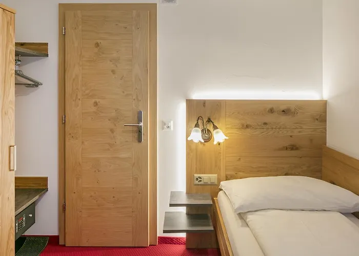 Annex Antika Affittacamere 2*