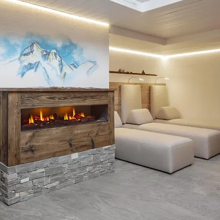 Annex Antika 2* צרמט