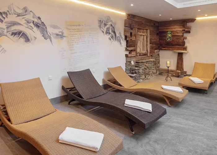 בית הארחה Annex Antika 2*