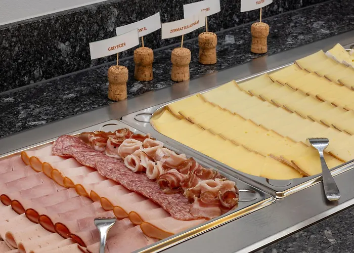 Annex Antika 2* צרמט